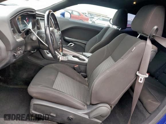 ✅ 2021 Dodge Challenger SXT • VIN: 2C3CDZAG6MH576683 • Lot: 46829855. Wystawiony na Copart z przebiegiem 100 898 mil. Bezpłatny archiwum sprzedaży aukcyjnych z USA i szczegółowy raport historii pojazdu na DreamBid. Zdjęcie 7.