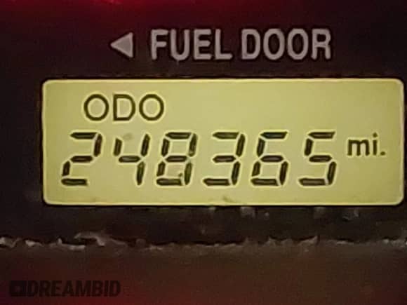 2005 Hyundai Santa Fe GLS с VIN KM8SC73EX5U935778, выставлен на аукционе IAAI как лот 41401893 с пробегом 248 365 миль миль и . История ставок и продаж доступна на DreamBid. Изображение 15.