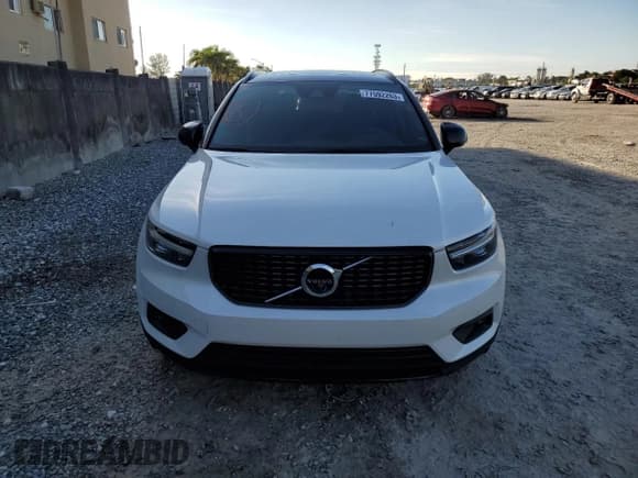 ✅ 2022 Volvo XC40 R-Design • VIN: YV4AC2HM1N2717160 • Лот: 77592263. Опубликован ранее на Copart с пробегом 11 833 миль. Бесплатный доступ к архиву аукционных продаж из США и подробный отчёт об истории автомобиля на DreamBid. Изображение 5.