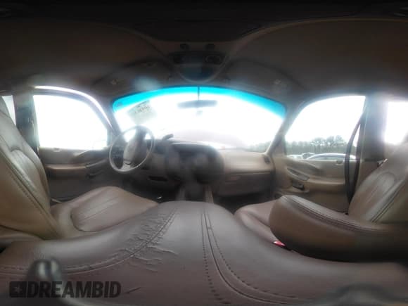 ✅ 1997 Ford Expedition XLT • VIN: 1FMEU17L1VLB73530 • Lot: 40946365. Listed on IAAI with 414,612 mi. Free auction sales archive from the USA and detailed vehicle history report at DreamBid. Image 21.