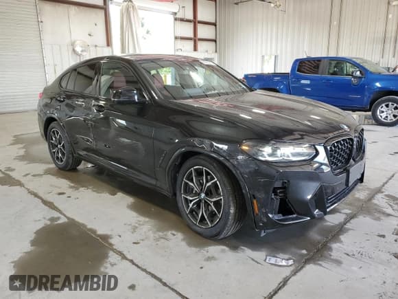 ✅ 2025 BMW X4 xDrive30i • VIN: 5UX33DT05S9X66522 • Lot: 69995505. Listed on Copart with 3,292 mi. Free auction sales archive from the USA and detailed vehicle history report at DreamBid. Image 4.