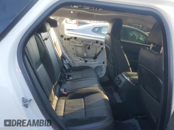 ✅ 2021 Land Rover Range Rover Velar S • VIN: SALYJ2EX7MA315324 • Lot: 86839745. Listed on Copart with 44,826 mi. Free auction sales archive from the USA and detailed vehicle history report at DreamBid. Image 11.