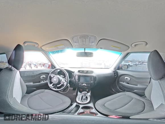 ✅ 2018 Kia Soul + • VIN: KNDJP3A58J7559395 • Лот: 93876845. Опубликован ранее на Copart с пробегом 115 406 миль. Бесплатный доступ к архиву аукционных продаж из США и подробный отчёт об истории автомобиля на DreamBid. Изображение 14.