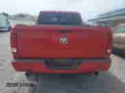 2013 Ram 1500 Express z VIN 1C6RR6KTXDS561265, wystawiony jako Copart lot #70894635 z przebiegiem 136 903 mil mil oraz Czysty tytuł • Clean title. Historia ofert i sprzedaży dostępna na DreamBid. Obrazek 6.