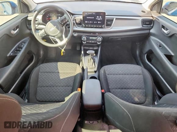 ✅ 2022 Kia Rio S • VIN: 3KPA25AD8NE500662 • Лот: 80894295. Опубликован ранее на Copart с пробегом 33 305 миль. Бесплатный доступ к архиву аукционных продаж из США и подробный отчёт об истории автомобиля на DreamBid. Изображение 8.