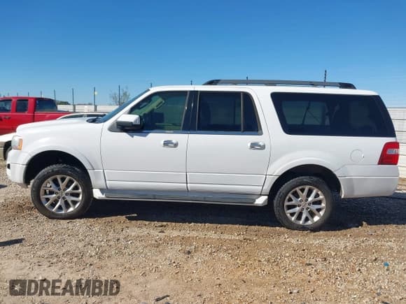 ✅ 2016 Ford Expedition Max Limited • VIN: 1FMJK2AT0GEF14166 • Lot: 43611342. Wystawiony na IAAI z przebiegiem 174 407 mil. Bezpłatny archiwum sprzedaży aukcyjnych z USA i szczegółowy raport historii pojazdu na DreamBid. Zdjęcie 14.