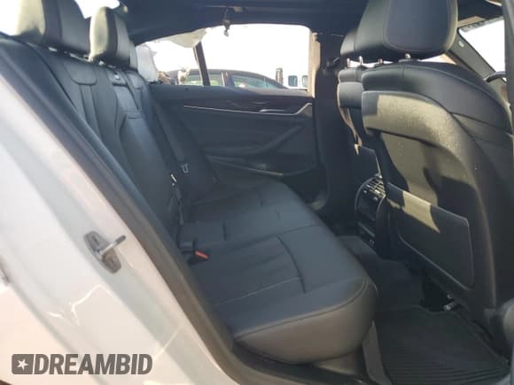 ✅ 2022 BMW 5 Series 530i xDrive • VIN: WBA13BJ0XNWX59567 • Лот: 68179975. Опубликован ранее на Copart с пробегом Не указан. Бесплатный доступ к архиву аукционных продаж из США и подробный отчёт об истории автомобиля на DreamBid. Изображение 10.