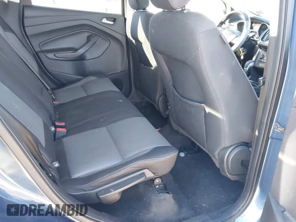 ✅ 2018 Ford Escape SE • VIN: 1FMCU9GD2JUA21484 • Lot: 41285765. Wystawiony na IAAI z przebiegiem 102 523 mil. Bezpłatny archiwum sprzedaży aukcyjnych z USA i szczegółowy raport historii pojazdu na DreamBid. Zdjęcie 8.