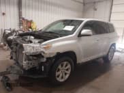 ✅ 2011 Toyota Highlander • VIN: 5TDBK3EHXBS057647 • Lot: 40473934. Listed on IAAI with 191,875 mi. Free auction sales archive from the USA and detailed vehicle history report at DreamBid. Image 2.