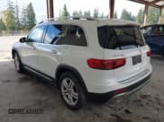 ✅ 2020 Mercedes-Benz GLB 250 • VIN: W1N4M4HB2LW050699 • Lot: 43517120. Wystawiony na IAAI z przebiegiem 60 793 mil. Bezpłatny archiwum sprzedaży aukcyjnych z USA i szczegółowy raport historii pojazdu na DreamBid. Zdjęcie 3.