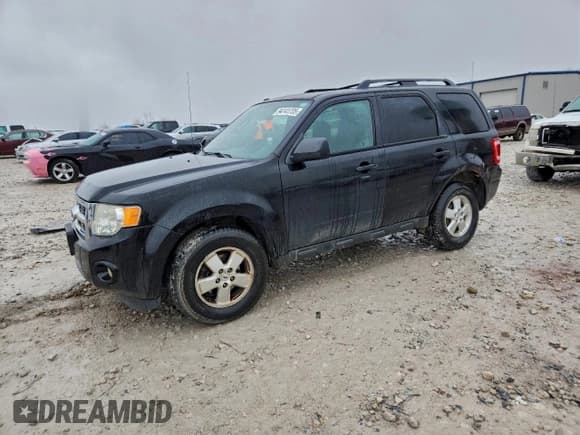 ✅ 2012 Ford Escape XLT • VIN: 1FMCU9D7XCKB81576 • Lot: 94141705. Wystawiony na Copart z przebiegiem 170 410 mil. Bezpłatny archiwum sprzedaży aukcyjnych z USA i szczegółowy raport historii pojazdu na DreamBid. Zdjęcie 1.