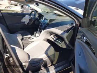 ✅ 2011 Hyundai Sonata Limited • VIN: 5NPEC4AC9BH021612 • Lot: 43443541. Wystawiony na IAAI z przebiegiem 243 919 mil. Bezpłatny archiwum sprzedaży aukcyjnych z USA i szczegółowy raport historii pojazdu na DreamBid. Zdjęcie 5.