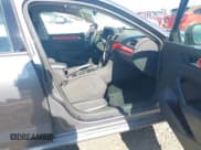 ✅ 2013 Volkswagen Passat S • VIN: 1VWAH7A3XDC055975 • Lot: 43501927. Wystawiony na IAAI z przebiegiem 163 421 mil. Bezpłatny archiwum sprzedaży aukcyjnych z USA i szczegółowy raport historii pojazdu na DreamBid. Zdjęcie 5.