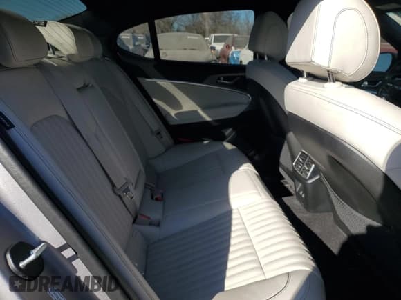 ✅ 2024 Genesis G70 Sport Advanced • VIN: KMTG54SE7RU136939 • Лот: 92588245. Опубликован ранее на Copart с пробегом 15 414 миль. Бесплатный доступ к архиву аукционных продаж из США и подробный отчёт об истории автомобиля на DreamBid. Изображение 10.