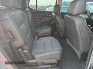 ✅ 2021 Chevrolet Traverse RS • VIN: 1GNERJKWXMJ265485 • Lot: 67362294. Wystawiony na Copart z przebiegiem 27 152 mil. Bezpłatny archiwum sprzedaży aukcyjnych z USA i szczegółowy raport historii pojazdu na DreamBid. Zdjęcie 11.