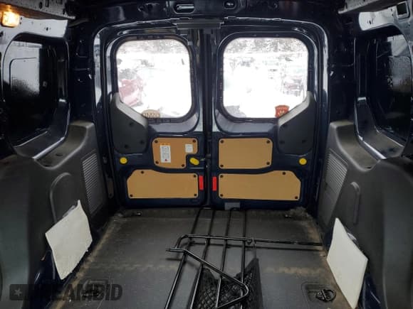 ✅ 2017 Ford Transit Connect XL • VIN: NM0LS6E73H1301882 • Lot: 86188254. Wystawiony na Copart z przebiegiem 75 367 mil. Bezpłatny archiwum sprzedaży aukcyjnych z USA i szczegółowy raport historii pojazdu na DreamBid. Zdjęcie 10.