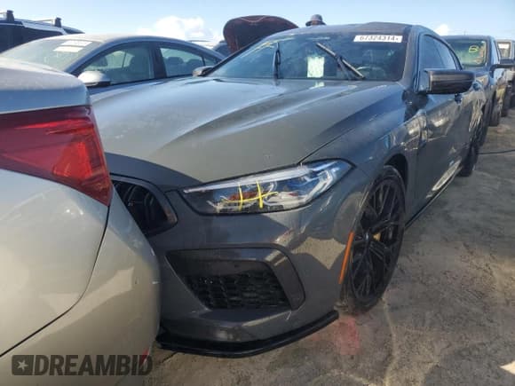 ✅ 2022 BMW M8 Competition • VIN: WBSGV0C08NCJ73663 • Lot: 67324314. Wystawiony na Copart z przebiegiem 33 697 mil. Bezpłatny archiwum sprzedaży aukcyjnych z USA i szczegółowy raport historii pojazdu na DreamBid. Zdjęcie 5.