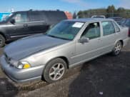 ✅ 1999 Volvo S70 • VIN: YV1LS56D4X2568744 • Lot: 43834498. Listed on IAAI with 214,098 mi. Free auction sales archive from the USA and detailed vehicle history report at DreamBid. Image 2.