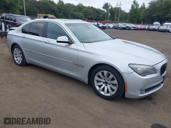 ✅ 2011 BMW 7 Series 750i xDrive • VIN: WBAKC6C59BC394851 • Lot: 43170116. Wystawiony na IAAI z przebiegiem 125 760 mil. Bezpłatny archiwum sprzedaży aukcyjnych z USA i szczegółowy raport historii pojazdu na DreamBid. Zdjęcie 1.