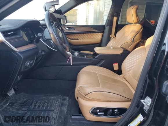 ✅ 2021 Jeep Grand Cherokee Summit Reserve • VIN: 1C4RJKEG1M8115882 • Лот: 84917265. Опубликован ранее на Copart с пробегом 46 642 миль. Бесплатный доступ к архиву аукционных продаж из США и подробный отчёт об истории автомобиля на DreamBid. Изображение 7.