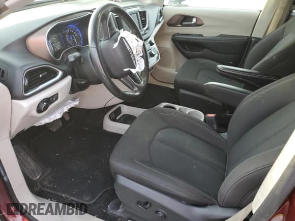 ✅ 2022 Chrysler Grand Caravan SXT • VIN: 2C4RC1ZG2NR131223 • Lot: 85927034. Listed on Copart with 111,805 mi. Free auction sales archive from the USA and detailed vehicle history report at DreamBid. Image 7.