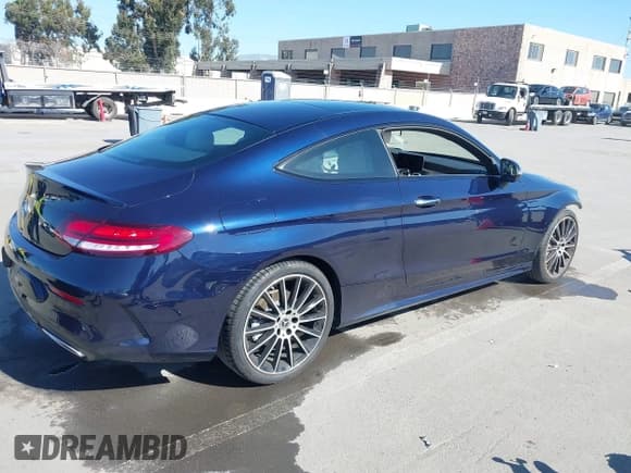 ✅ 2023 Mercedes-Benz C 300 • VIN: W1KWJ8DB4PG125835 • Lot: 41654470. Wystawiony na IAAI z przebiegiem 14 001 mil. Bezpłatny archiwum sprzedaży aukcyjnych z USA i szczegółowy raport historii pojazdu na DreamBid. Zdjęcie 4.