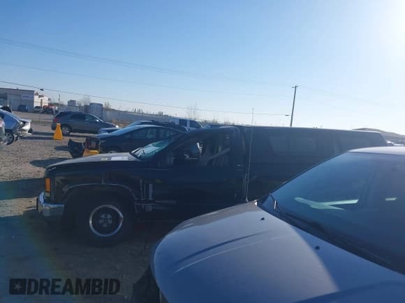 ✅ 1996 GMC Sierra 1500 • VIN: 1GTEC14W9TZ511529 • Лот: 43707306. Опубликован ранее на IAAI с пробегом 242 216 миль. Бесплатный доступ к архиву аукционных продаж из США и подробный отчёт об истории автомобиля на DreamBid. Изображение 13.