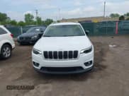 ✅ 2019 Jeep Cherokee Latitude Plus • VIN: 1C4PJLLX8KD160404 • Lot: 42281376. Listed on IAAI with 20,566 mi. Free auction sales archive from the USA and detailed vehicle history report at DreamBid. Image 13.