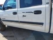 ✅ 2005 Chevrolet Silverado 2500HD LT • VIN: 1GCHC23U15F901726 • Lot: 43723341. Wystawiony na IAAI z przebiegiem 191 495 mil. Bezpłatny archiwum sprzedaży aukcyjnych z USA i szczegółowy raport historii pojazdu na DreamBid. Zdjęcie 6.