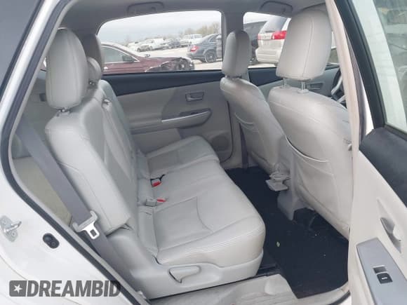 ✅ 2014 Toyota Prius Three • VIN: JTDZN3EU7E3330472 • Lot: 43549956. Listed on IAAI with 181,682 mi. Free auction sales archive from the USA and detailed vehicle history report at DreamBid. Image 8.