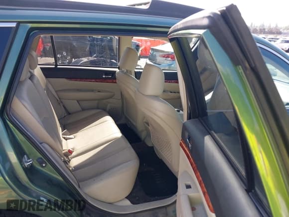 ✅ 2011 Subaru Outback Limited Power Moon • VIN: 4S4BRDLC5B2426927 • Lot: 42758169. Listed on IAAI with 143,125 mi. Free auction sales archive from the USA and detailed vehicle history report at DreamBid. Image 8.