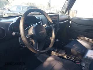 ✅ 2007 Jeep Wrangler X • VIN: 1J8FA24137L160428 • Лот: 43772987. Опубликован ранее на IAAI с пробегом 165 035 миль. Бесплатный доступ к архиву аукционных продаж из США и подробный отчёт об истории автомобиля на DreamBid. Изображение 5.