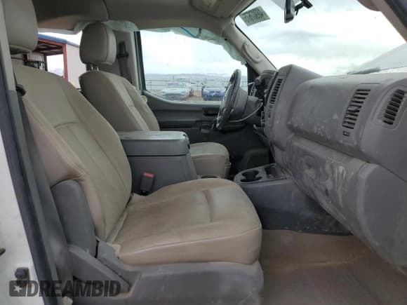 ✅ 2017 Nissan NV SL • VIN: 5BZAF0AA4HN852604 • Лот: 48907675. Опубликован ранее на Copart с пробегом 130 465 миль. Бесплатный доступ к архиву аукционных продаж из США и подробный отчёт об истории автомобиля на DreamBid. Изображение 7.