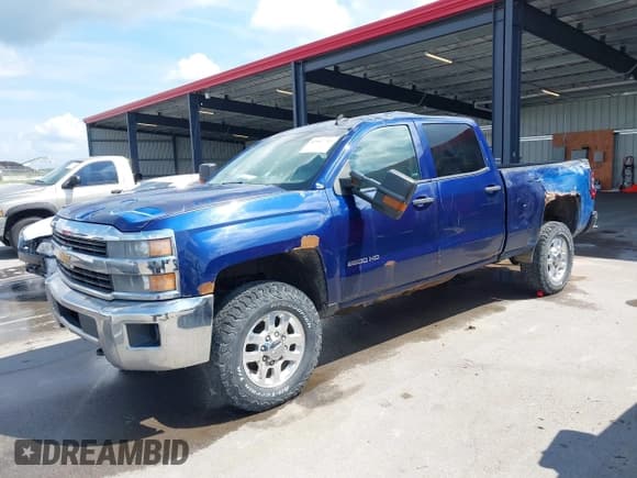 ✅ 2015 Chevrolet Silverado 2500HD LT • VIN: 1GC1KVEG4FF107284 • Lot: 42907719. Listed on IAAI with 313,421 mi. Free auction sales archive from the USA and detailed vehicle history report at DreamBid. Image 18.