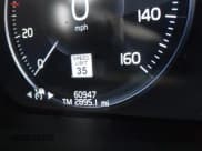 ✅ 2019 Volvo XC60 R-Design • VIN: LYVBR0DMXKB238794 • Lot: 42277041. Listed on IAAI with 60,947 mi. Free auction sales archive from the USA and detailed vehicle history report at DreamBid. Image 15.