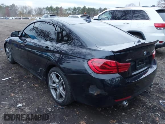 ✅ 2018 BMW 4 Series 440i xDrive • VIN: WBA4J7C55JBH15408 • Lot: 43666649. Wystawiony na IAAI z przebiegiem 54 863 mil. Bezpłatny archiwum sprzedaży aukcyjnych z USA i szczegółowy raport historii pojazdu na DreamBid. Zdjęcie 3.
