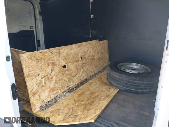 ✅ 2017 Ford Transit • VIN: 1FTBW1YM3HKB33257 • Lot: 43027211. Wystawiony na IAAI z przebiegiem 115 486 mil. Bezpłatny archiwum sprzedaży aukcyjnych z USA i szczegółowy raport historii pojazdu na DreamBid. Zdjęcie 8.