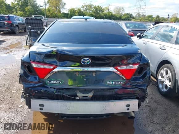 2015 Toyota Camry LE with VIN 4T1BD1FK0FU171355, listed as a IAAI auction lot 43313133 with 219,133 mi miles and . Bid and sale history available at DreamBid. Image 17.