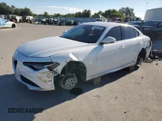 ✅ 2021 Alfa Romeo Giulia • VIN: ZARFAMAN6M7646879 • Lot: 82471935. Listed on Copart with 46,967 mi. Free auction sales archive from the USA and detailed vehicle history report at DreamBid. Image 1.