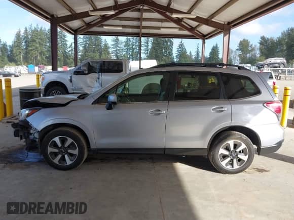 2017 Subaru Forester Limited with VIN JF2SJAJC9HH541129, listed as a IAAI auction lot 43401928 with 91,345 mi miles and . Bid and sale history available at DreamBid. Image 15.