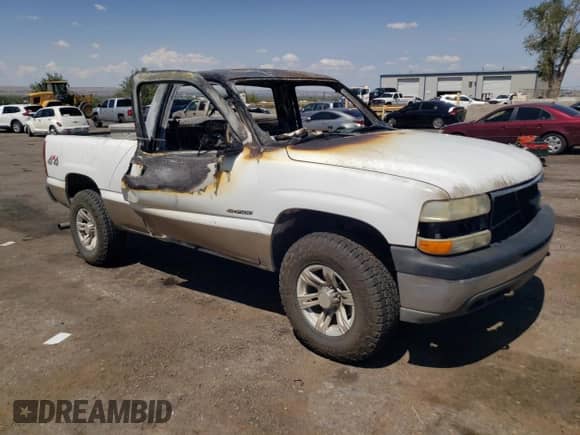 2001 Chevrolet Silverado 1500 с VIN 1GCEK14V41Z237888, выставлен на аукционе Copart как лот 70597924 с пробегом Не указан миль и На запчасти • Non repairable. История ставок и продаж доступна на DreamBid. Изображение 4.