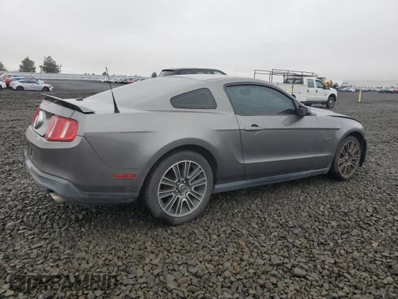 ✅ 2010 Ford Mustang GT • VIN: 1ZVBP8CH1A5177095 • Lot: 91042635. Wystawiony na Copart z przebiegiem 140 625 mil. Bezpłatny archiwum sprzedaży aukcyjnych z USA i szczegółowy raport historii pojazdu na DreamBid. Zdjęcie 3.