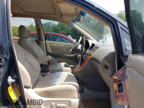 ✅ 1999 Lexus RX 300 • VIN: JT6HF10U1X0045167 • Lot: 42848072. Wystawiony na IAAI z przebiegiem 187 291 mil. Bezpłatny archiwum sprzedaży aukcyjnych z USA i szczegółowy raport historii pojazdu na DreamBid. Zdjęcie 5.