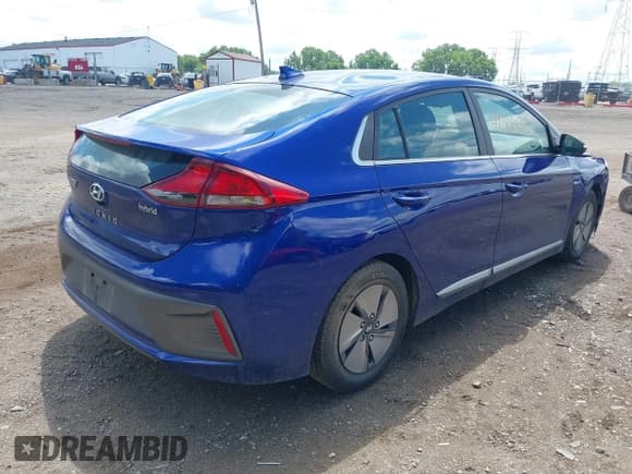✅ 2020 Hyundai Ioniq SE • VIN: KMHC75LC4LU209407 • Lot: 42901433. Listed on IAAI with 154,390 mi. Free auction sales archive from the USA and detailed vehicle history report at DreamBid. Image 4.