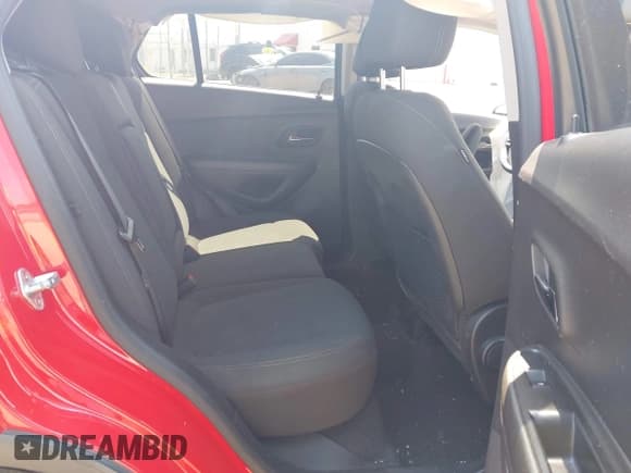 ✅ 2020 Chevrolet Trax LS • VIN: KL7CJKSB6LB345124 • Lot: 42662010. Wystawiony na IAAI z przebiegiem 89 578 mil. Bezpłatny archiwum sprzedaży aukcyjnych z USA i szczegółowy raport historii pojazdu na DreamBid. Zdjęcie 8.