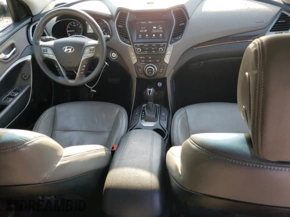 ✅ 2018 Hyundai Santa Fe 2.4L • VIN: 5NMZU3LB3JH101643 • Лот: 52760404. Опубликован ранее на Copart с пробегом 131 834 миль. Бесплатный доступ к архиву аукционных продаж из США и подробный отчёт об истории автомобиля на DreamBid. Изображение 8.