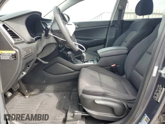 2017 Hyundai Tucson SE z VIN KM8J23A4XHU393961, wystawiony jako Copart lot #85645105 z przebiegiem 86 519 mil mil oraz Szkoda całkowita • Salvage title. Historia ofert i sprzedaży dostępna na DreamBid. Obrazek 7.