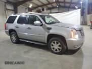 ✅ 2010 Cadillac Escalade • VIN: 1GYUKAEF2AR112367 • Lot: 82765295. Wystawiony na Copart z przebiegiem 159 586 mil. Bezpłatny archiwum sprzedaży aukcyjnych z USA i szczegółowy raport historii pojazdu na DreamBid. Zdjęcie 4.