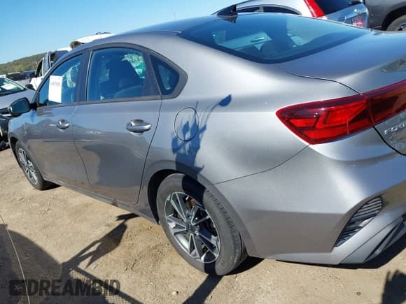 ✅ 2023 Kia Forte LXS • VIN: 3KPF24AD1PE654066 • Lot: 43507858. Listed on IAAI with 39,765 mi. Free auction sales archive from the USA and detailed vehicle history report at DreamBid. Image 14.