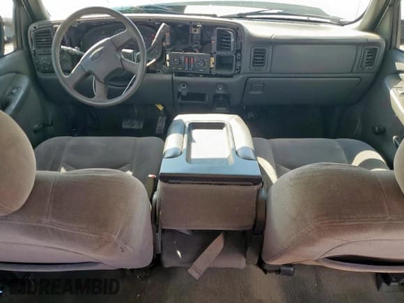 ✅ 2007 Chevrolet Silverado 2500HD LS • VIN: 1GCHK23U37F200532 • Лот: 83857965. Опубликован ранее на Copart с пробегом 332 208 миль. Бесплатный доступ к архиву аукционных продаж из США и подробный отчёт об истории автомобиля на DreamBid. Изображение 8.